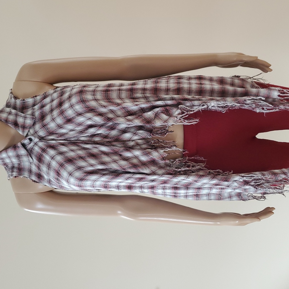 Soft Frayed Plaid Button Shawl